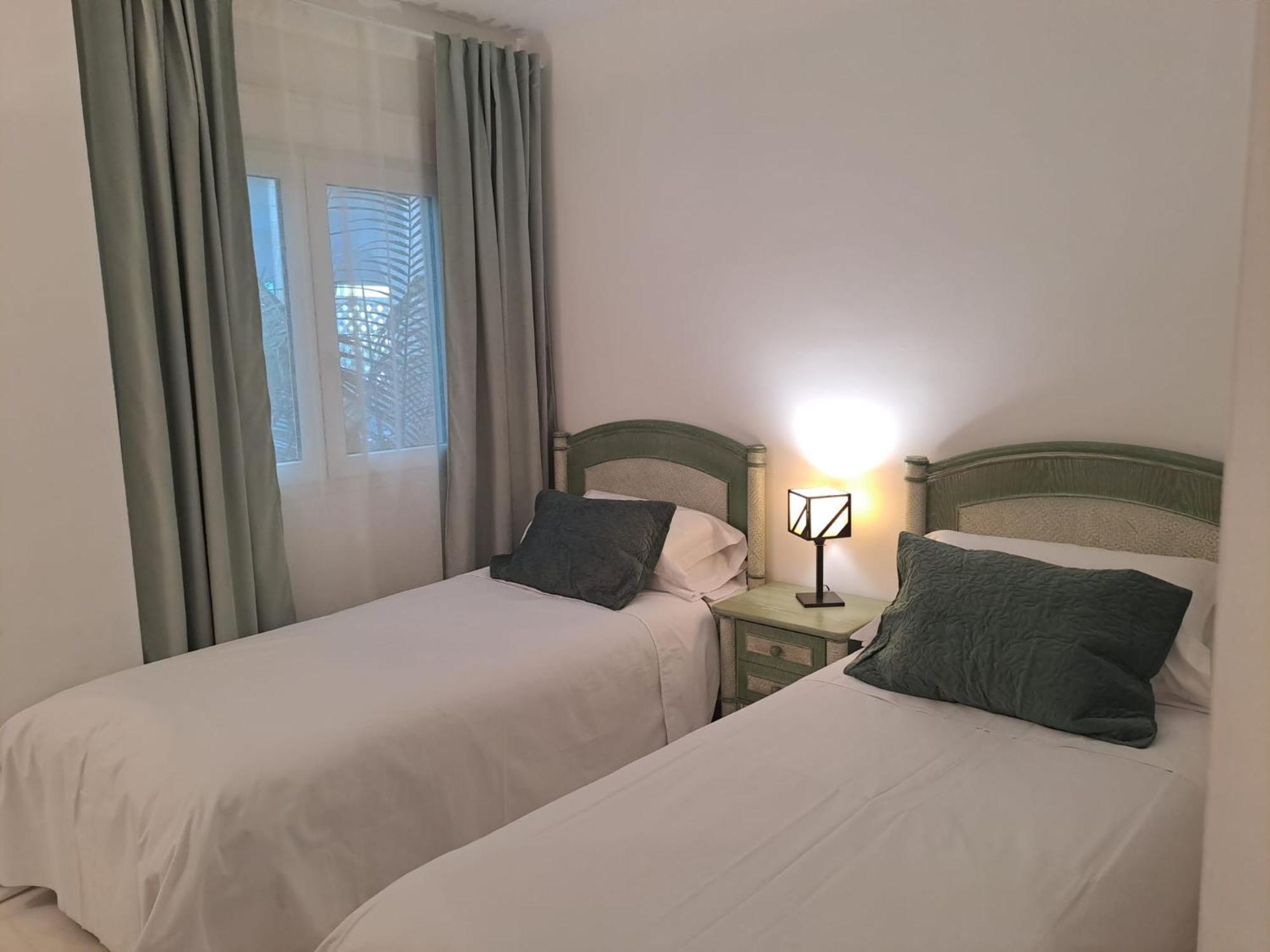 Luminous Apartment In Playas Del Duque , Puerto Banus By Holidays & Home マルベーリャ エクステリア 写真