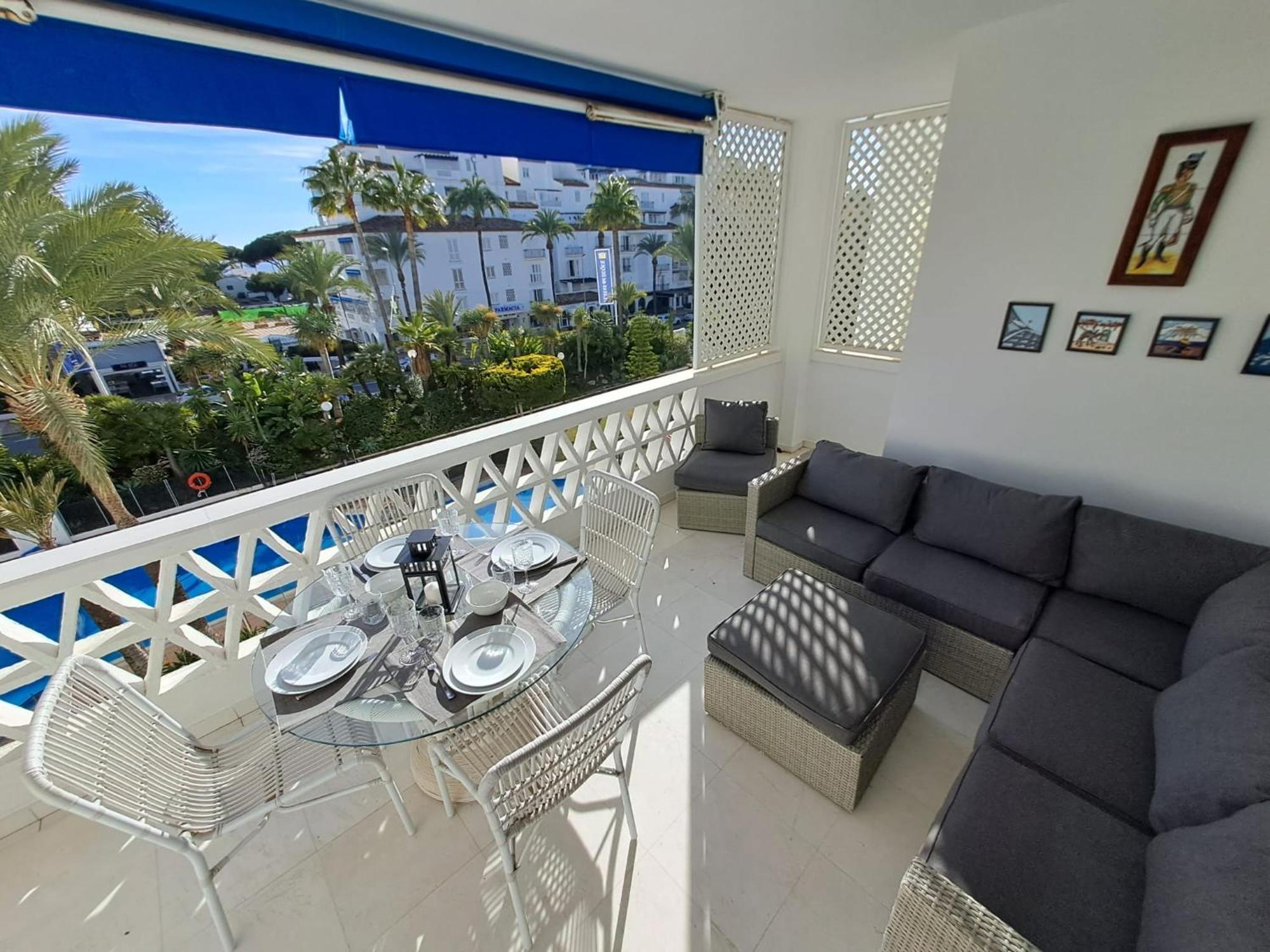 Luminous Apartment In Playas Del Duque , Puerto Banus By Holidays & Home マルベーリャ エクステリア 写真